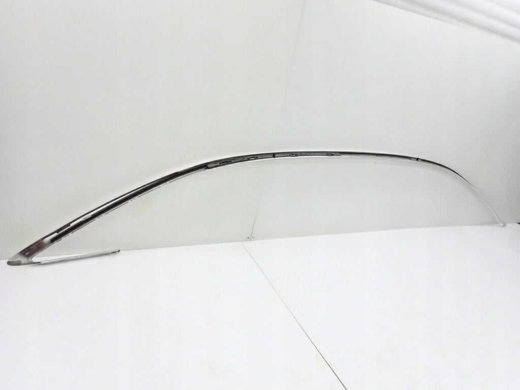 Ornament cromat pentru plafon (stânga) A8/S8 Quattro 4H (2010–2017)