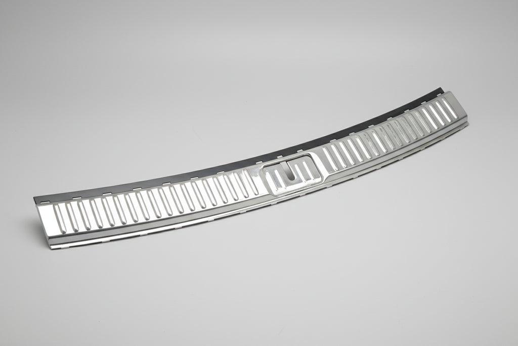 Capac închizător portbagaj cromat OEM Volkswagen Touareg 7P (2011-2018)