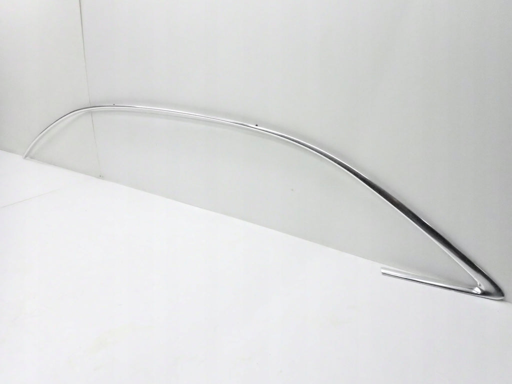 Ornament cromat pentru plafon (stânga) A8/S8 Quattro 4H (2010–2017)