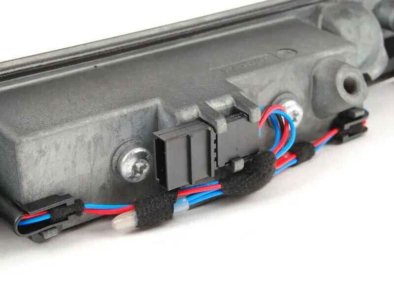 Lampă placuță de înmatriculare spate cu mâner portbagaj hayon OEM Audi A4 Cabrio/A8 (2004-2009)