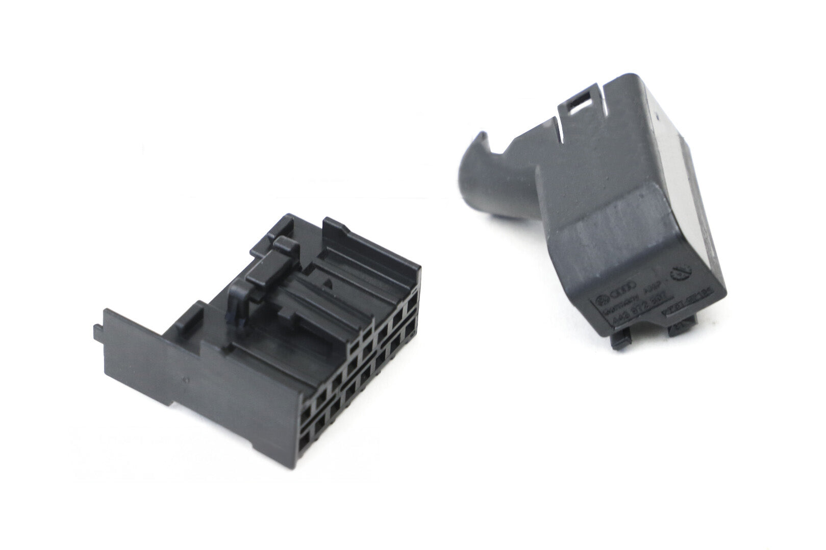 Carcasă contact plat cu mecanism blocare pentru unitatea de control multifuncțională OEM 4A0972883C